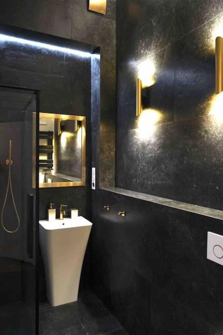 Apartament Glamour Prywatne Jacuzzi Starowislna Krakau Exterior foto