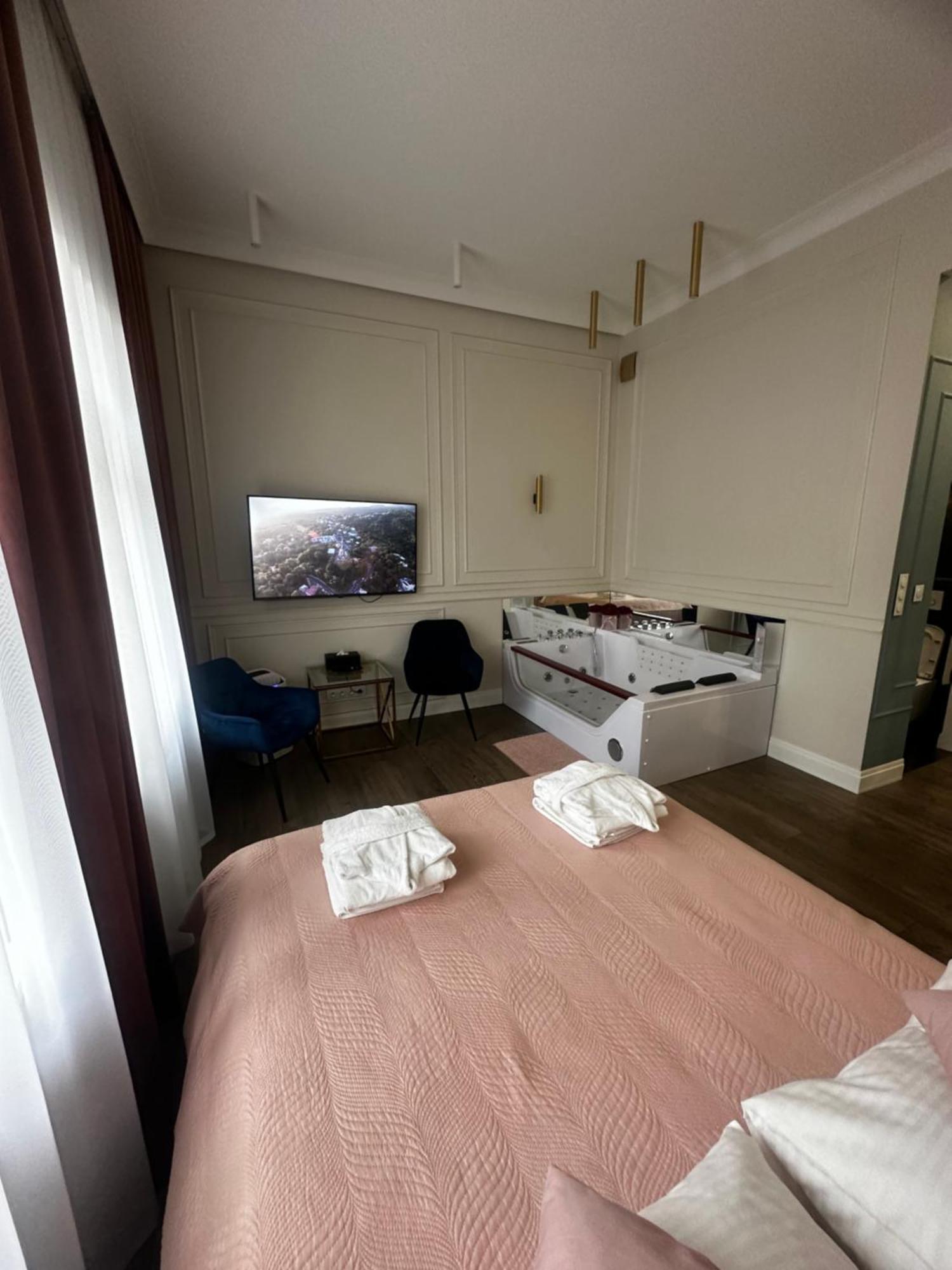 Apartament Glamour Prywatne Jacuzzi Starowislna Krakau Exterior foto